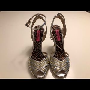 Super cute heels for New Years!